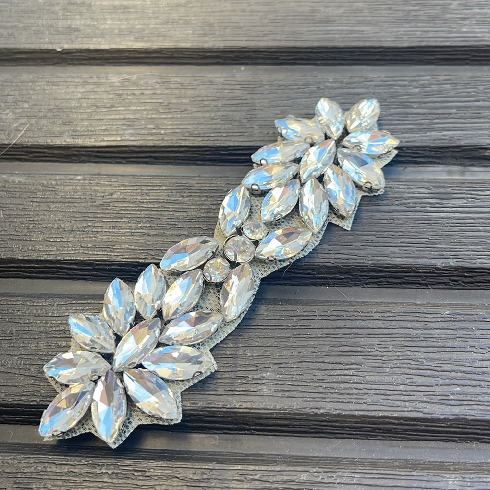 New Rhinestone Appliqué - Picture 6 of 16